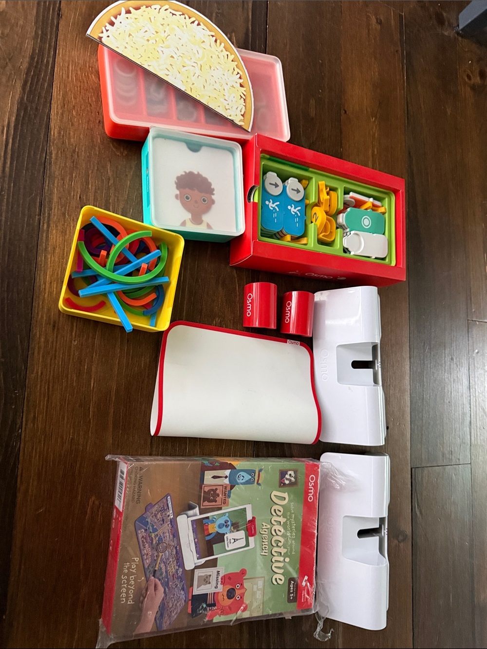 Osmo Detective Agency Interactive Playset - Red, White, Yellow, Blue
